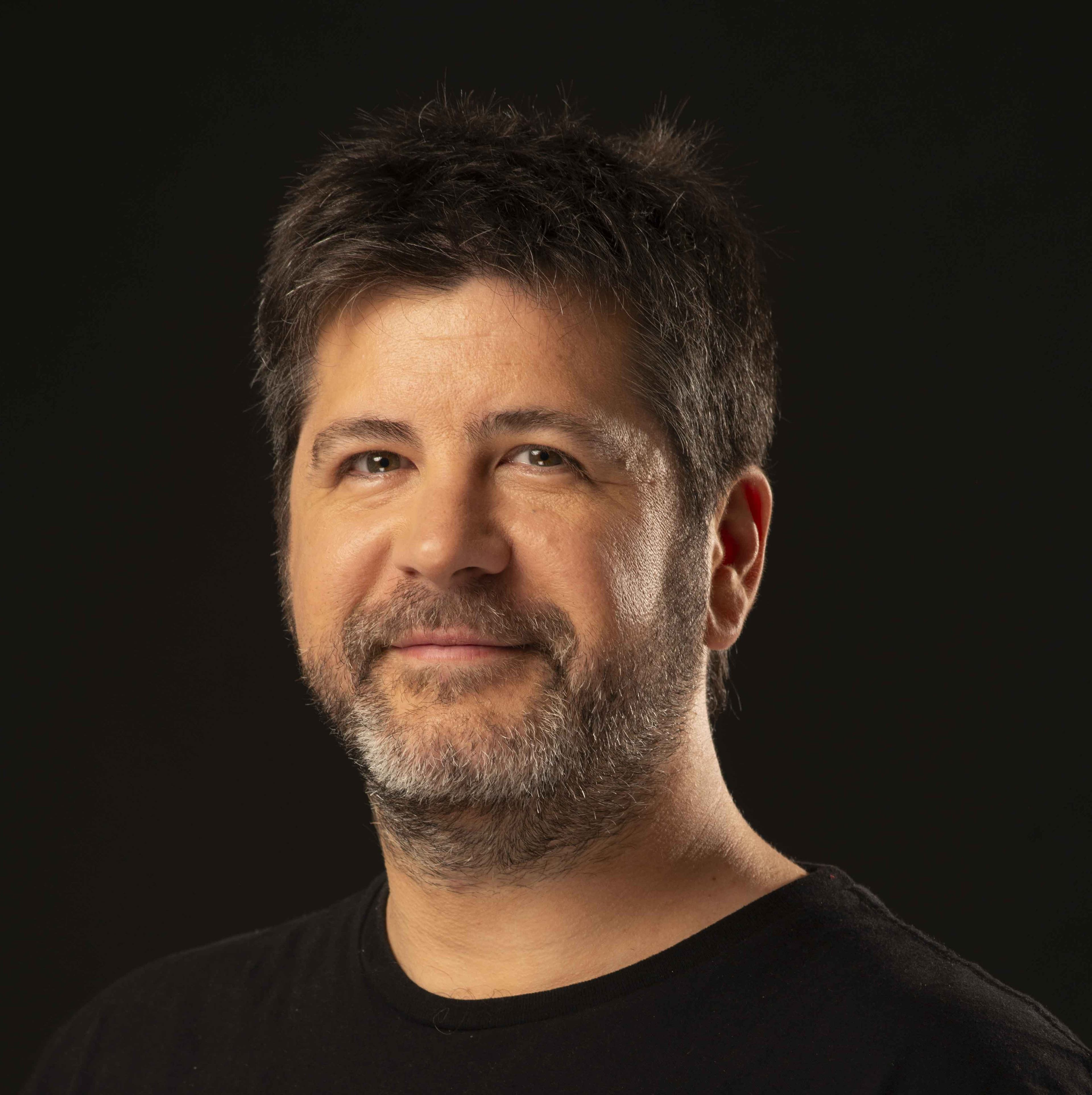 Retrato de Adrián Lakerman, docente del taller