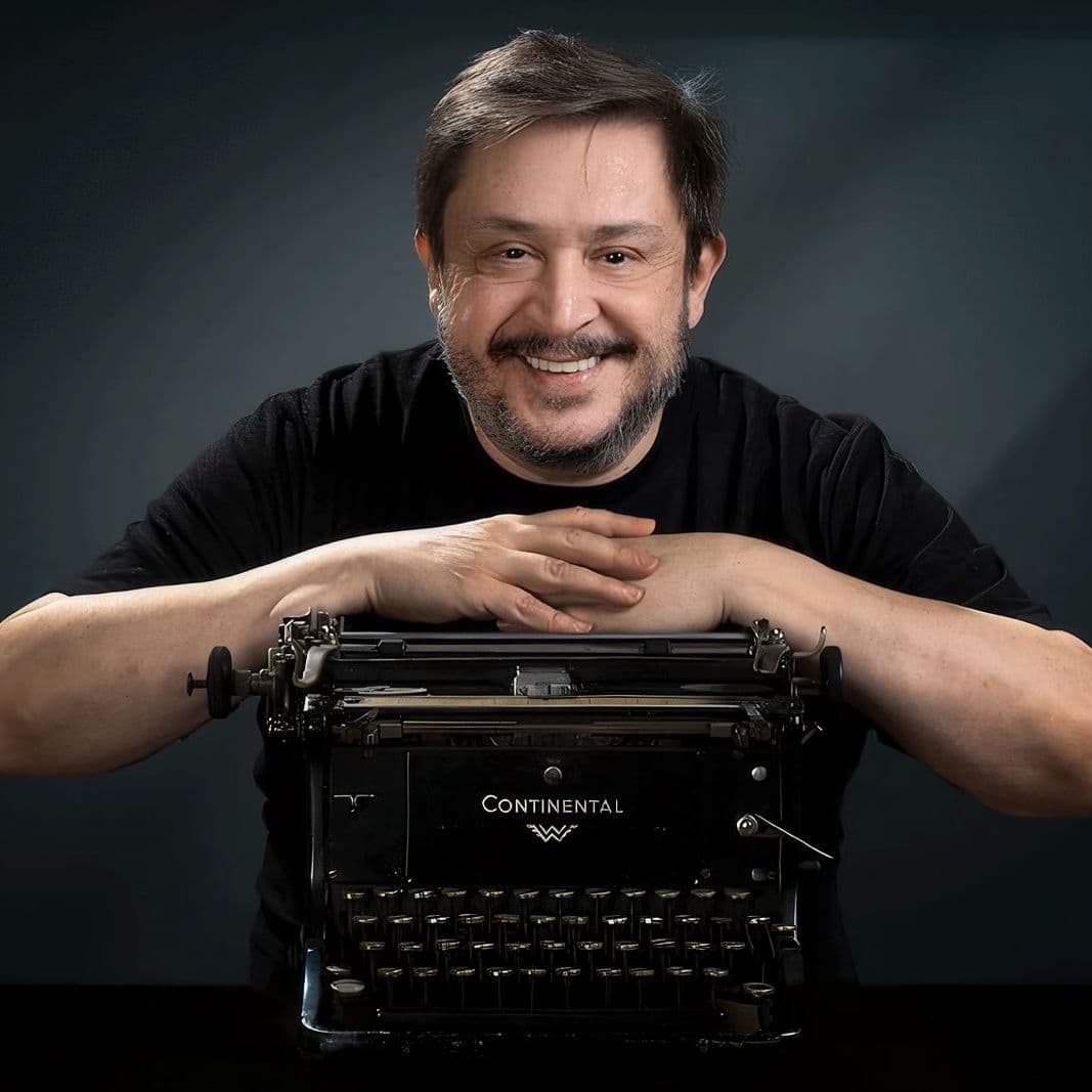 Retrato de Hernán Casciari, docente del taller