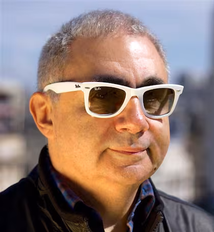 Retrato de Daniel Molina, docente del taller